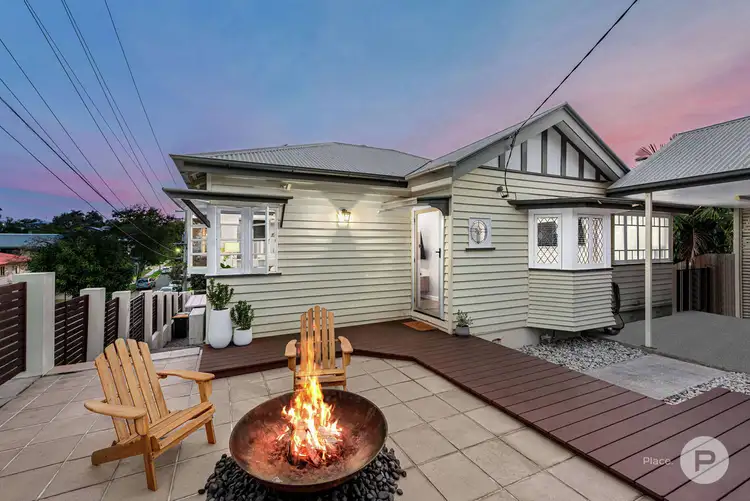 25 Daphne Street, Camp Hill QLD 4152
