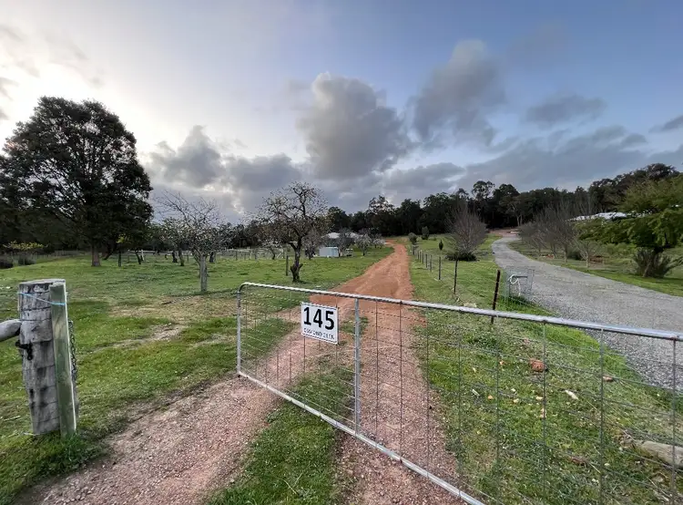 145 Osmond Glen, Sawyers Valley WA 6074