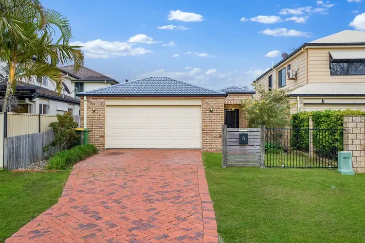 17 Walsh Street, Redcliffe QLD 4020