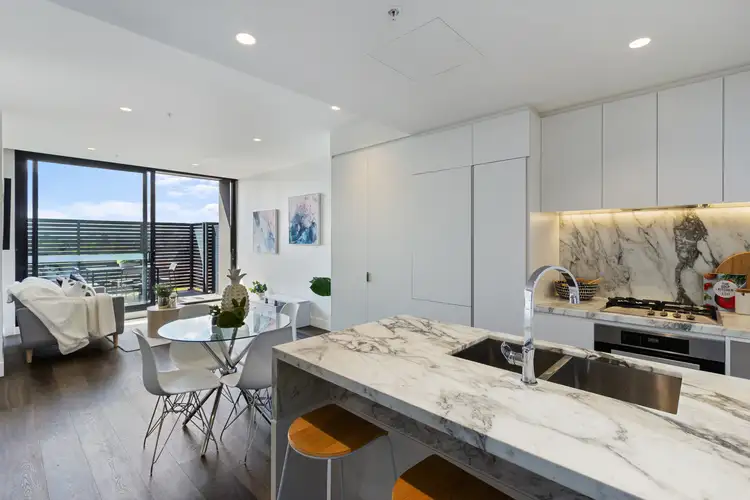 209/801 Whitehorse Road, Mont Albert VIC 3127