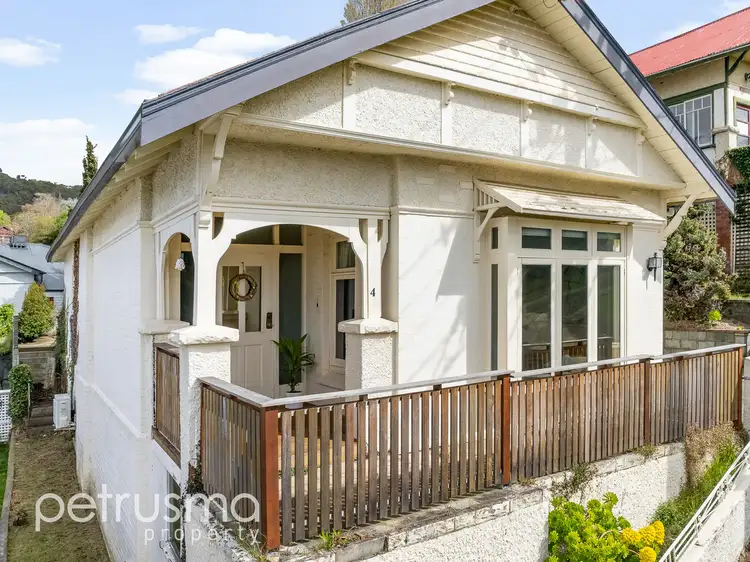 4 Knocklofty Terrace, West Hobart TAS 7000
