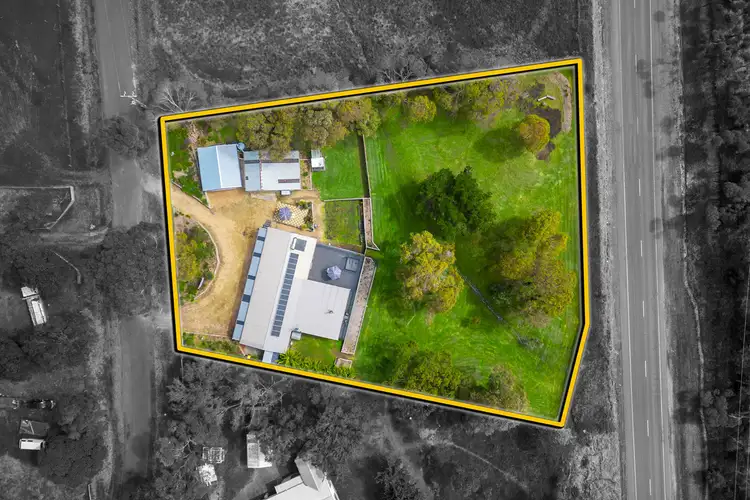 Sixth view of Homely house listing, 9 Pinetree Court, Seaspray VIC 3851