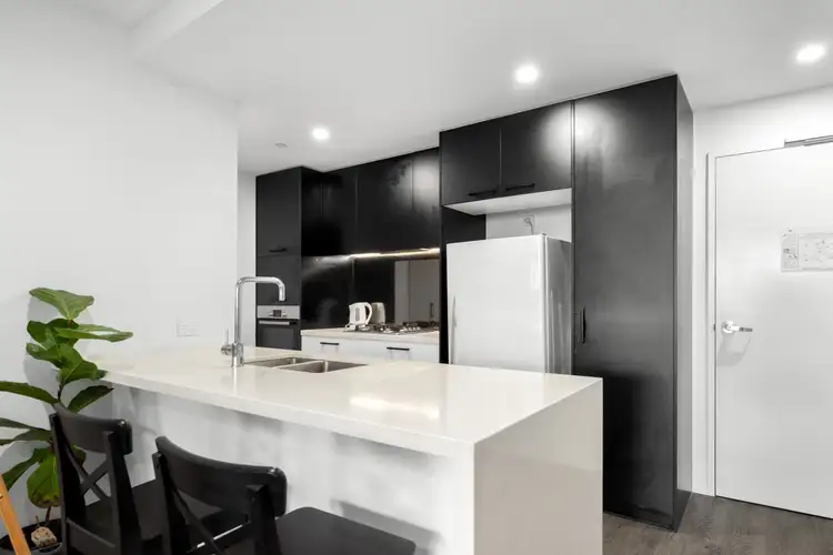 206/28 Wolseley Street, Woolloongabba QLD 4102