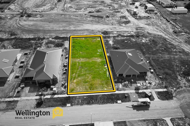12 Hardie Place, Stratford VIC 3862
