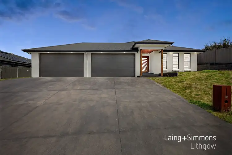 18 Hillcrest Avenue, Bowenfels NSW 2790