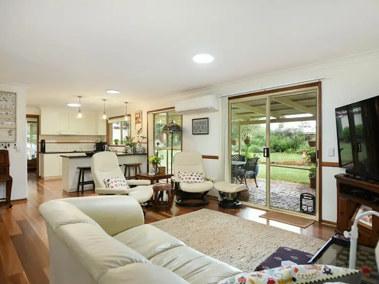 Second view of Homely house listing, 2 Benn Court, Highfields QLD 4352