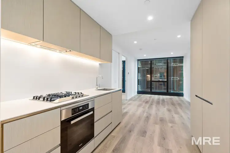 2215/70 Southbank Boulevard, Southbank VIC 3006