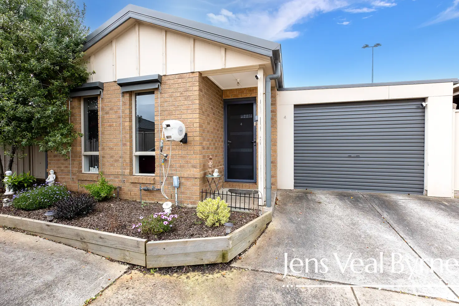 Main view of Homely townhouse listing, 4/261 Albert Street, Sebastopol VIC 3356