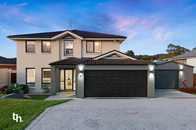 33 Araminta Chase, Cameron Park NSW 2285