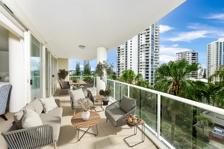 1051/1 Lennie Avenue, Main Beach QLD 4217