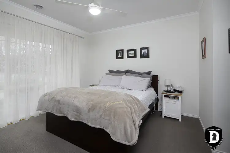Second view of Homely house listing, 4 Lindsay Court, Taylors Lakes VIC 3038