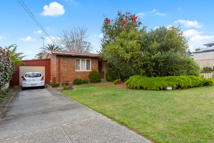 6 Knight Place, Calista WA 6167