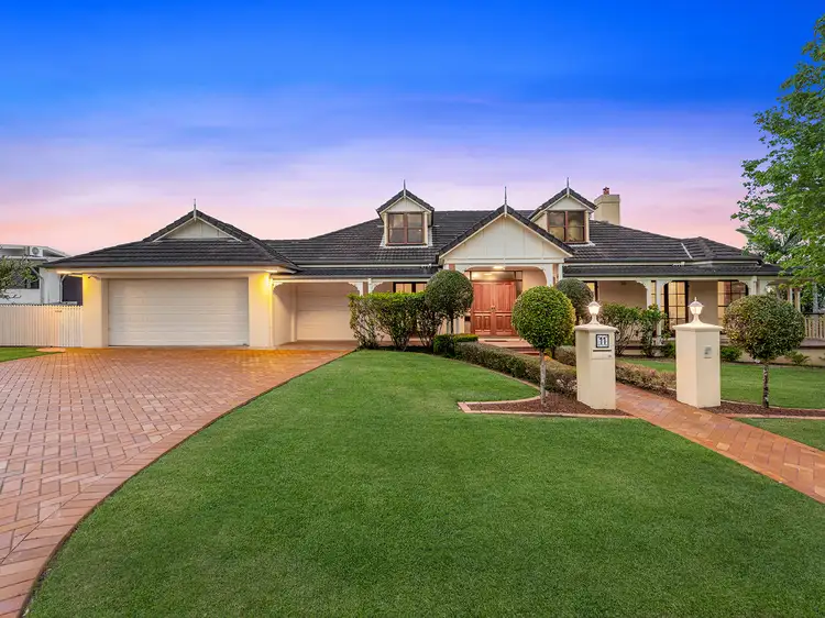 11 Becker Place, Mount Ommaney QLD 4074