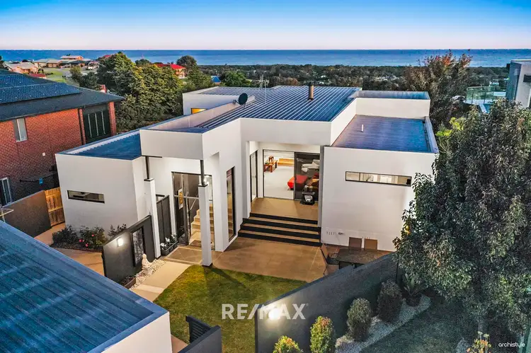 53 Sea-Lakes Close, Lakes Entrance VIC 3909