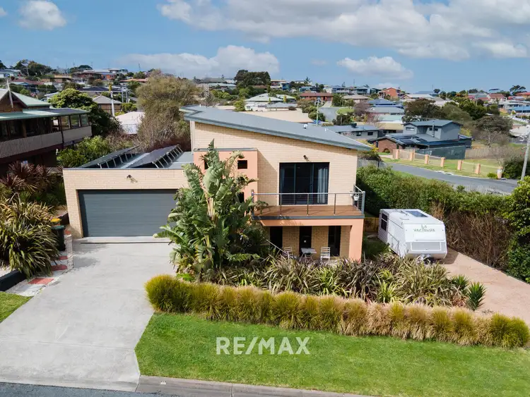 Second view of Homely house listing, 4 Hillcrest Rise, Lakes Entrance VIC 3909