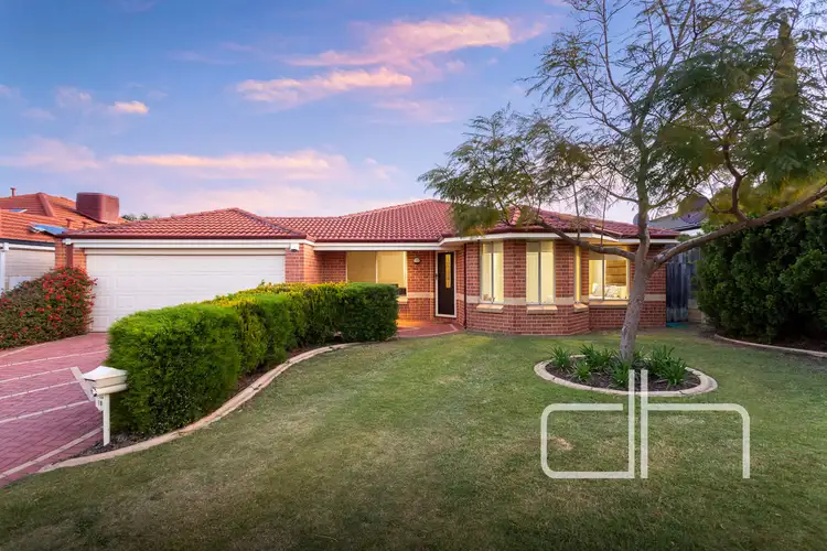 10 Pineview Place, Landsdale WA 6065