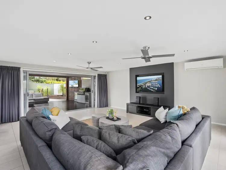 Second view of Homely house listing, 22 Balfour Crescent, Highland Park QLD 4211