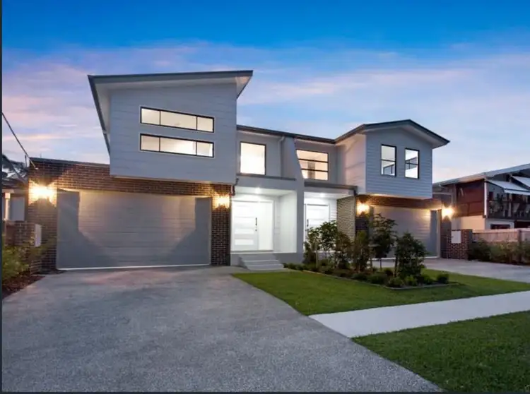2/24 Abalone Avenue, Paradise Point QLD 4216