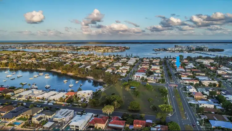 Third view of Homely townhouse listing, 2/24 Abalone Avenue, Paradise Point QLD 4216