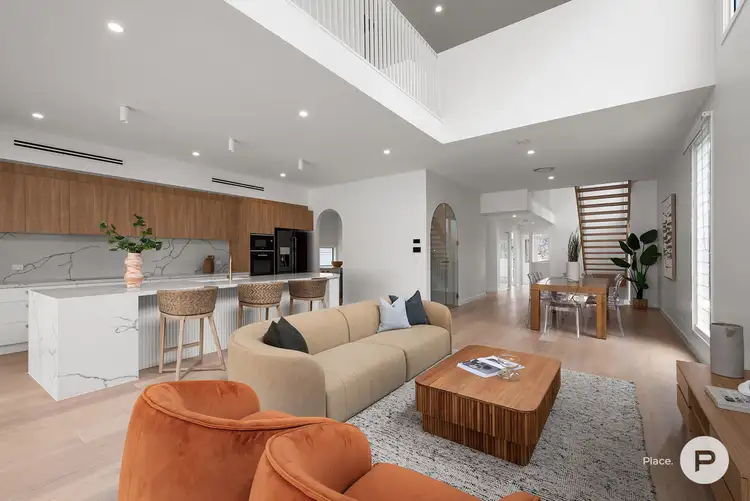 43 Sydney Avenue, Camp Hill QLD 4152
