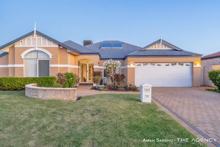 10 Dollarbird Road