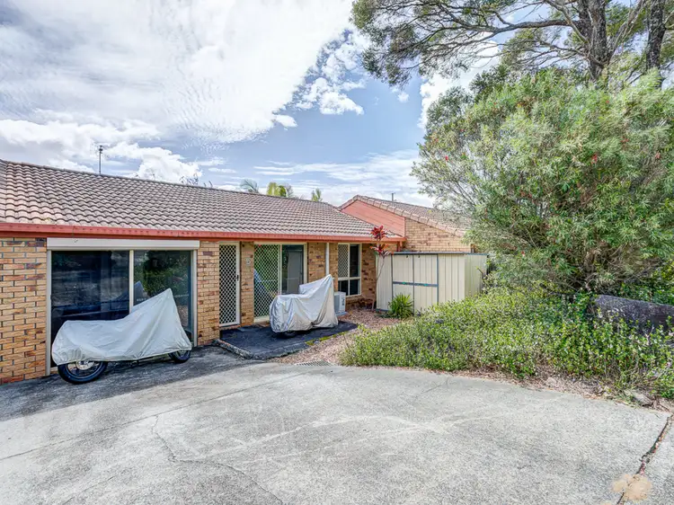 3-7 Fonda Place