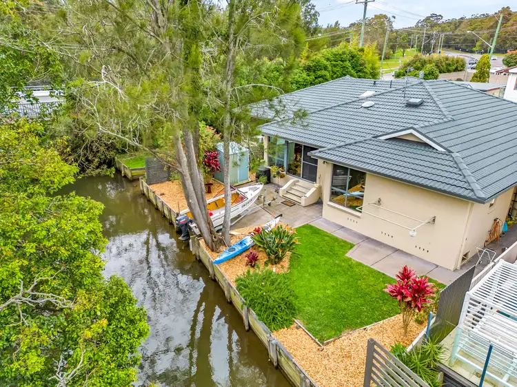 2/1 Keira Close, Valentine NSW 2280