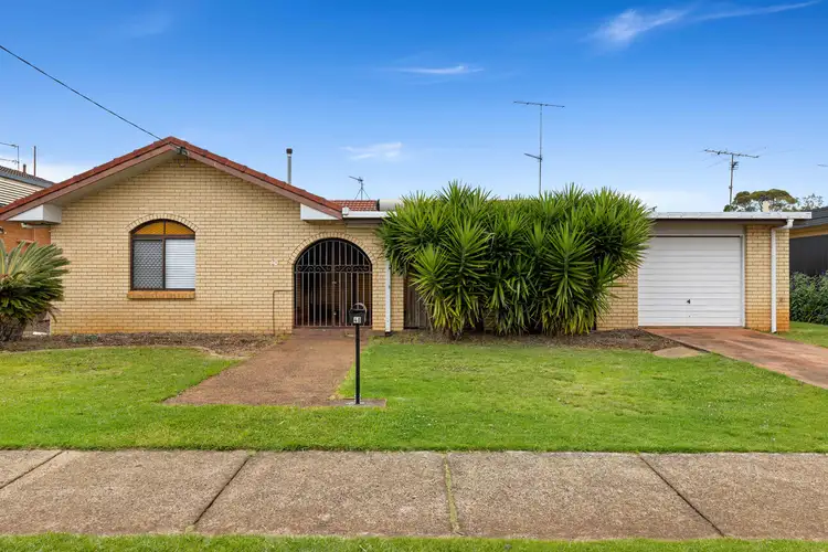 40 Eiser Street, Harristown QLD 4350
