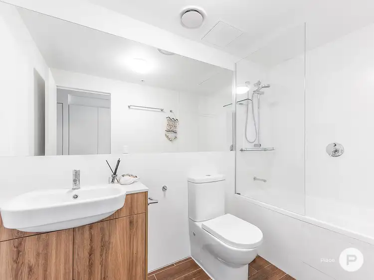 Fourth view of Homely apartment listing, 51303/35B Harbour Road, Hamilton QLD 4007