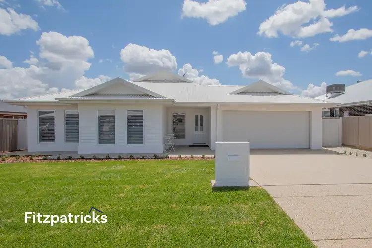 9 Billabong Crescent, Gobbagombalin NSW 2650