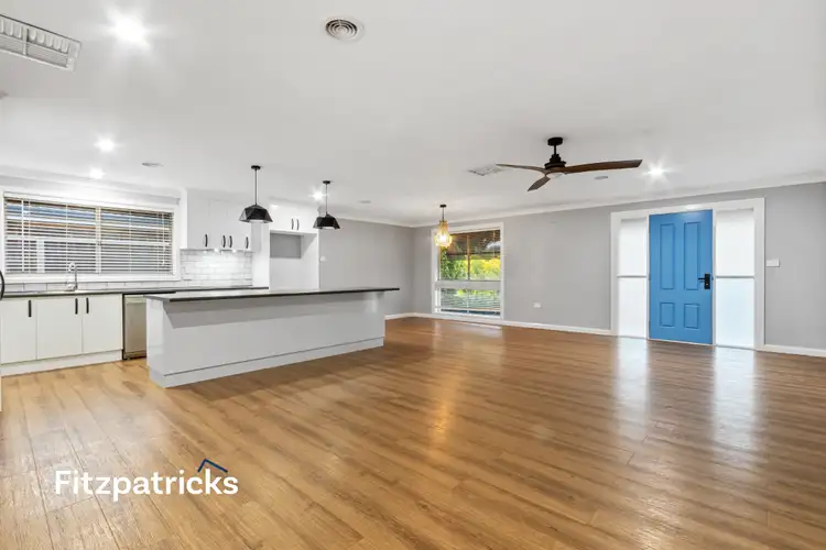 Second view of Homely house listing, 2/19 Oleander Crescent, Lake Albert NSW 2650