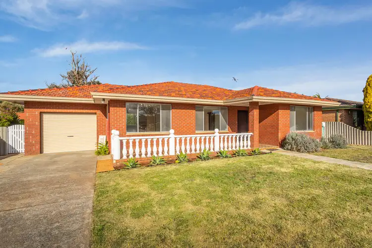 10 Westgate Way, Marangaroo WA 6064