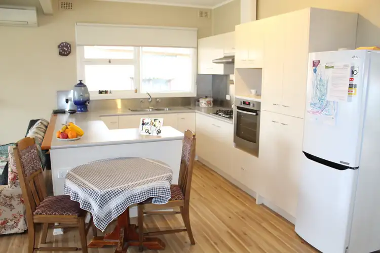 Fifth view of Homely house listing, 8 Melrose Avenue, Clare SA 5453
