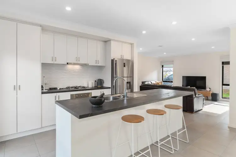 Third view of Homely townhouse listing, 3 Hotelier Court, Skye VIC 3977