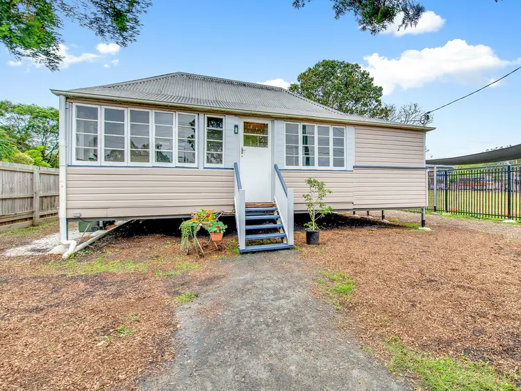 136B Robertson Road, Silkstone QLD 4304