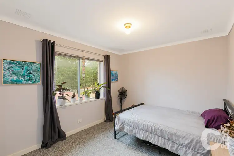 Fifth view of Homely house listing, 16 Roach Place, Orelia WA 6167