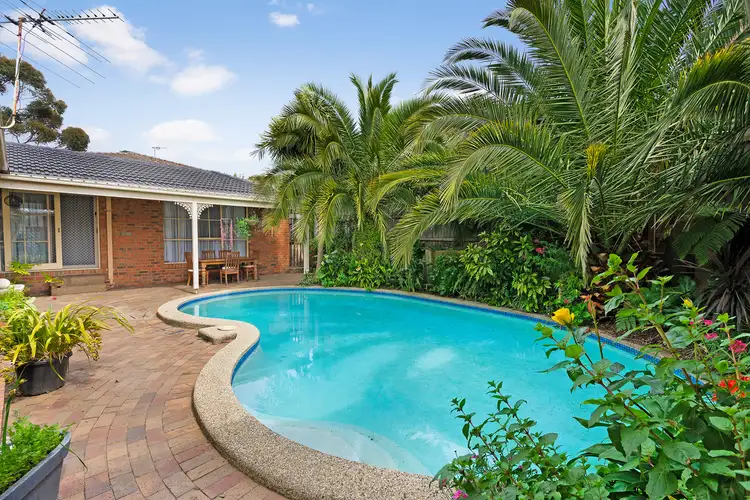 1 Donn Close, Frankston South VIC 3199
