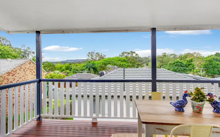 16 Carlyle Street, Seventeen Mile Rocks QLD 4073