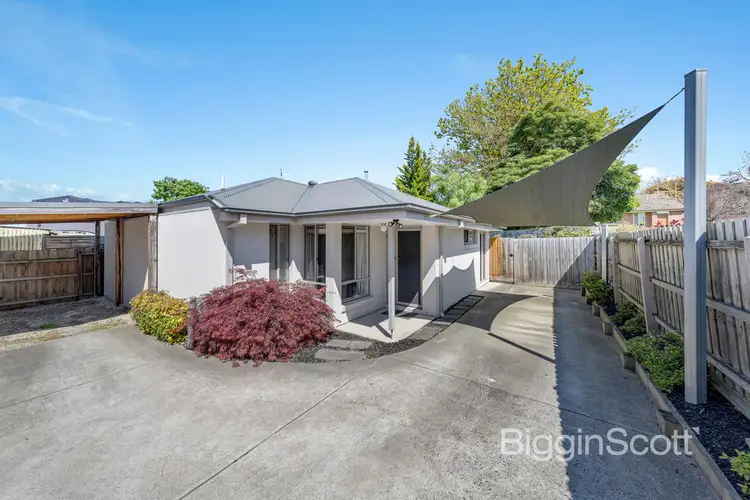 13A Hawthorn Road
