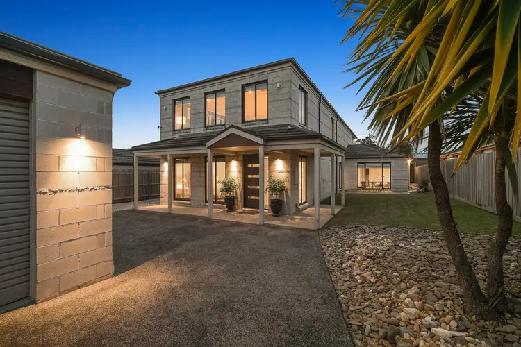 3 Sapphire Mews, Skye VIC 3977