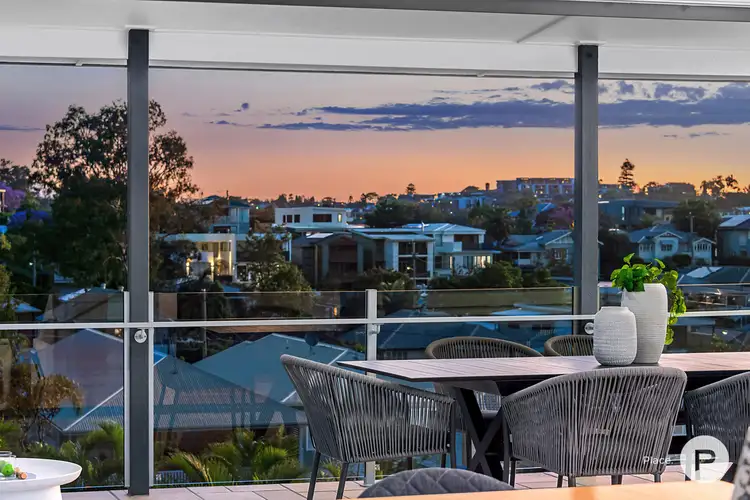43A Waverley Road, Camp Hill QLD 4152