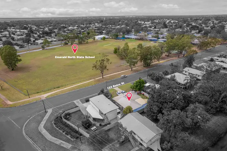 123 Retro Street, Emerald QLD 4720