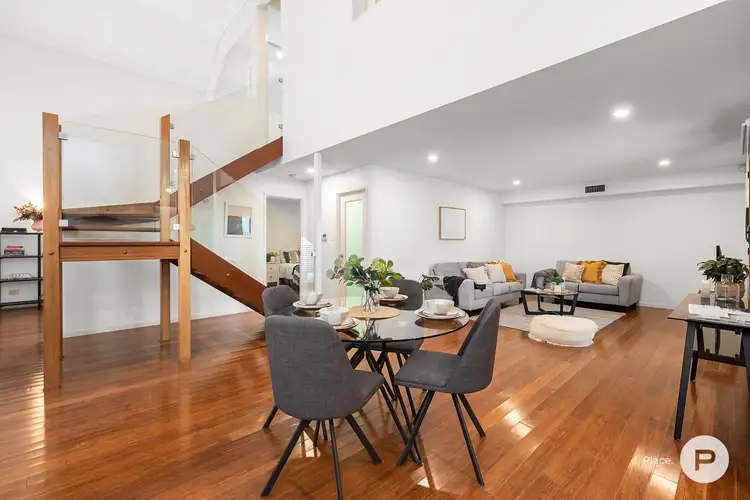 2/3 Ellis Street, Stones Corner QLD 4120