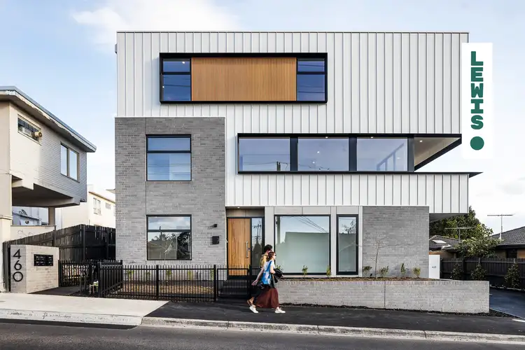 Main view of Homely townhouse listing, 2/460 Albion Street, Brunswick West VIC 3055