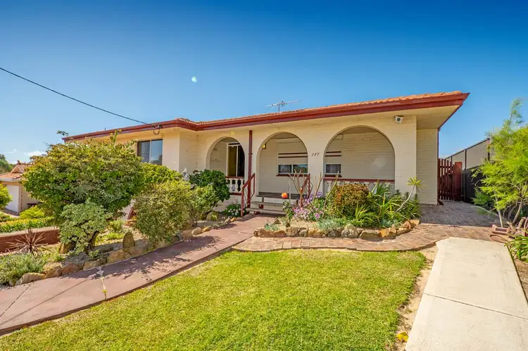 147 Elliott Crescent, Scarborough WA 6019