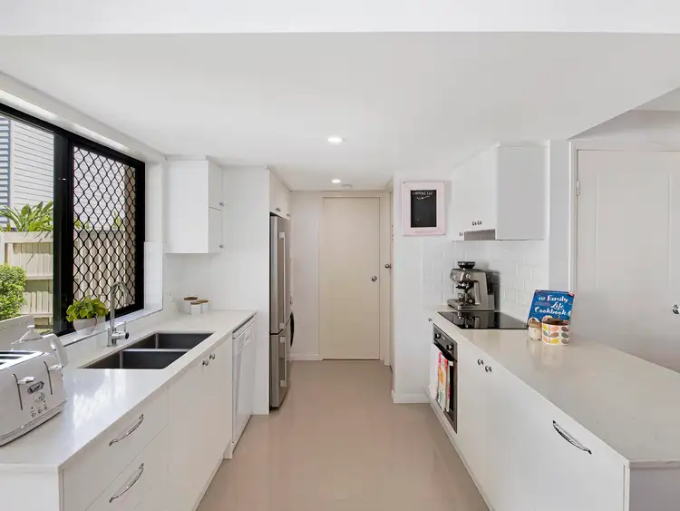 Fifth view of Homely townhouse listing, 7/11 Barton Road, Hawthorne QLD 4171