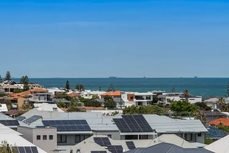 2/41A Sorrento Street, North Beach WA 6020