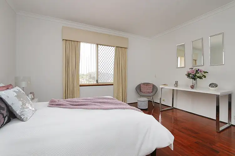 Seventh view of Homely house listing, 4 Oborne Court, Leeming WA 6149
