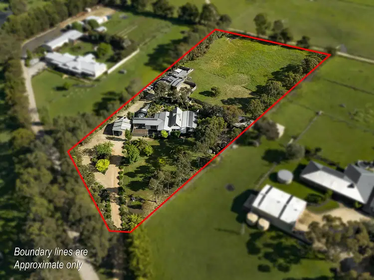49B Hampton Court, Longford VIC 3851