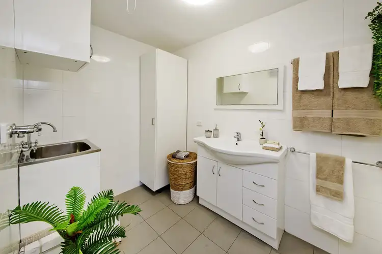 Sixth view of Homely unit listing, 5/72 Hastings Street, Scarborough WA 6019